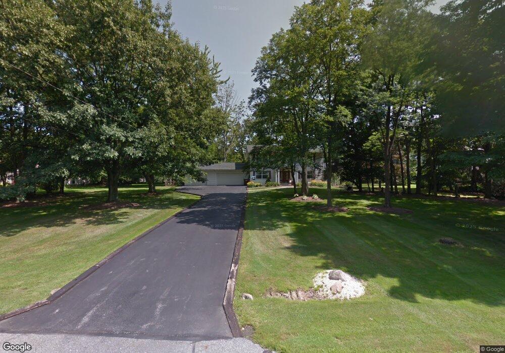 11375 Willow Hill Dr, Chesterland, OH 44026 - photo 1