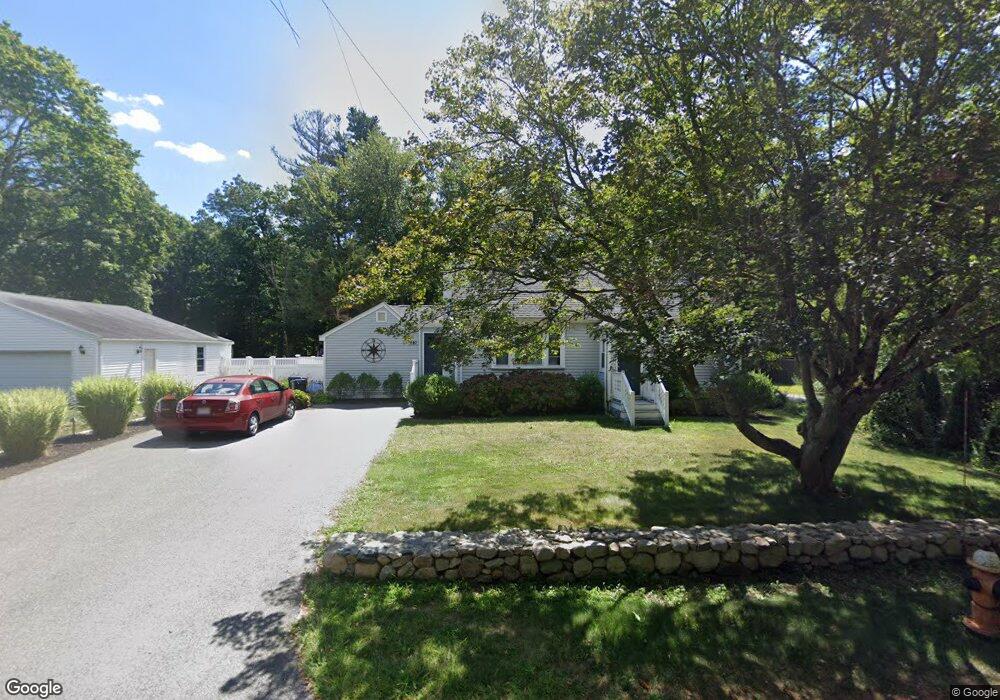 842 Webster St, Hanover, MA 02339 - photo 1