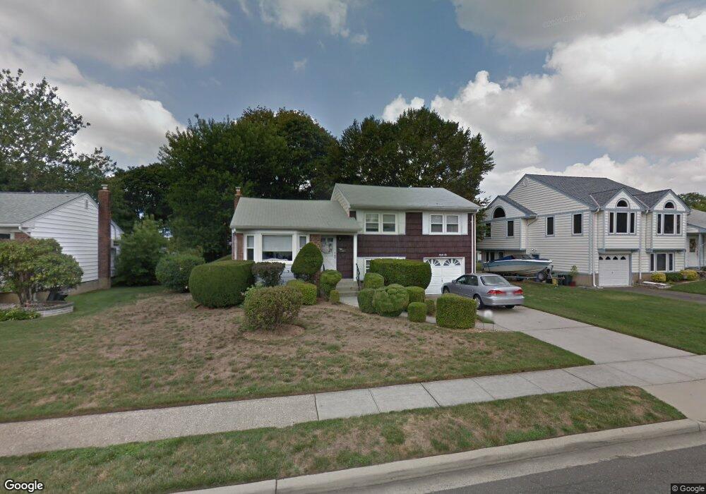 92 Cedar Dr, Farmingdale, NY 11735 - photo 1