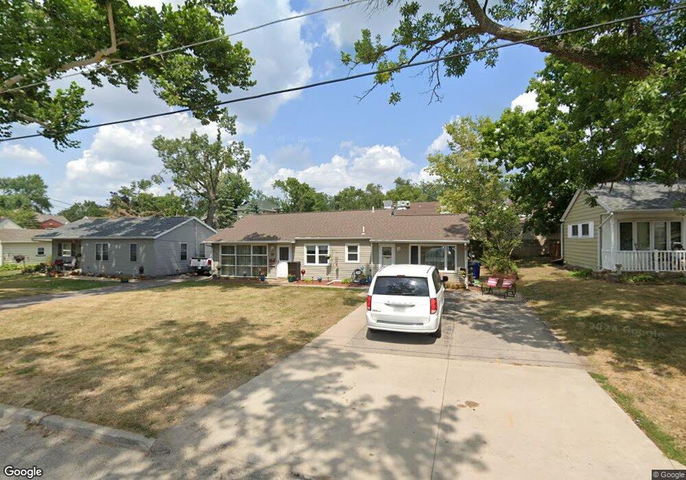 2404 11th Ave SE, Cedar Rapids, IA 52403 - photo 1