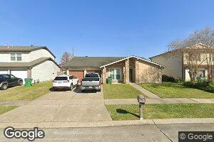 2572 Eastview Dr, Harvey, LA 70058