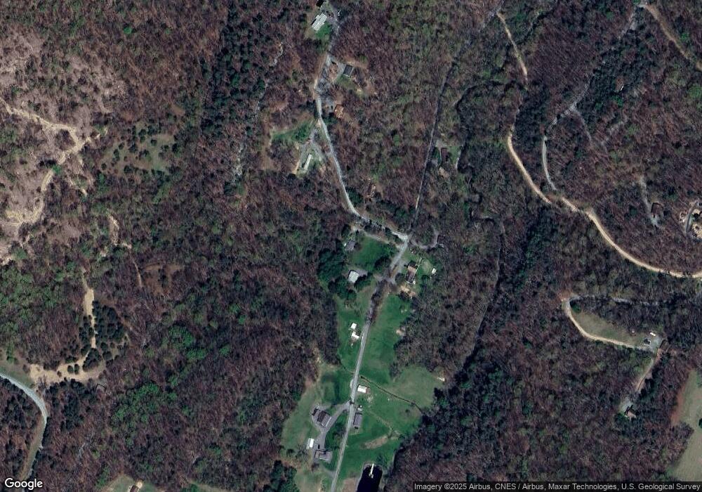 874 Quaint Acres Ln, Berkeley Springs, WV 25411 - photo 1