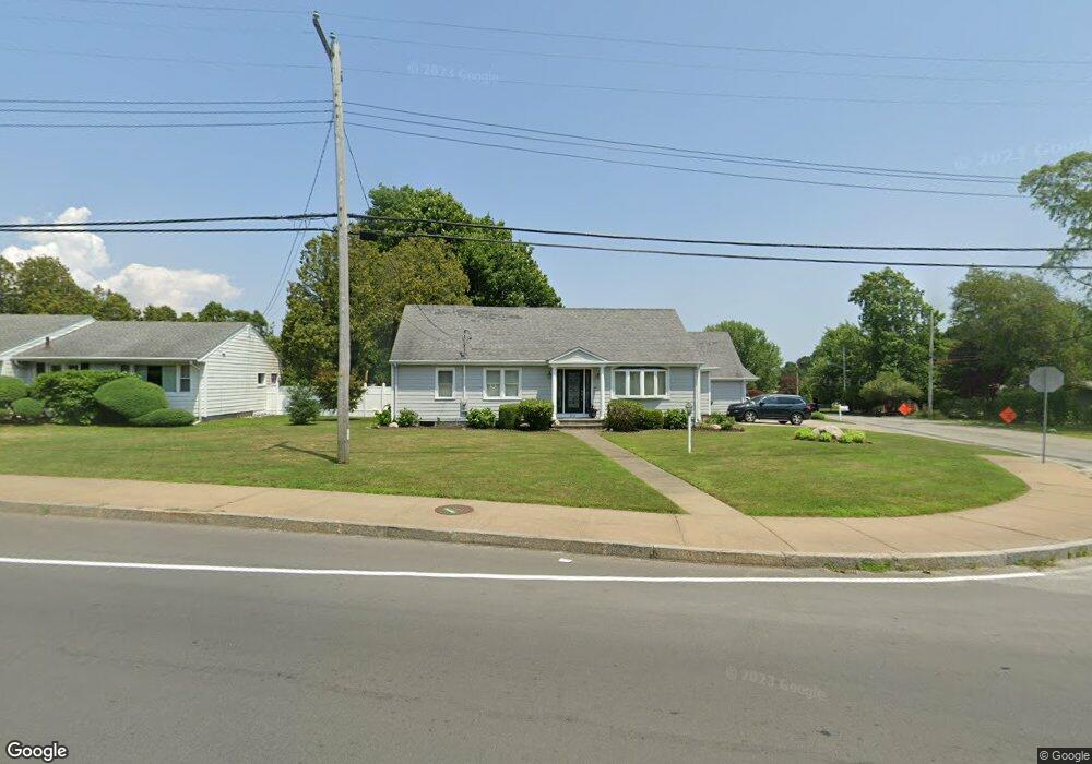 252 Slocum Rd, North Dartmouth, MA 02747 - photo 1