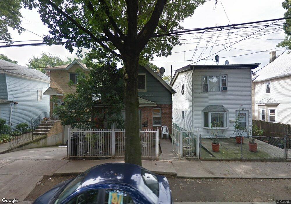 11112 156th St, Jamaica, NY 11433 - photo 1