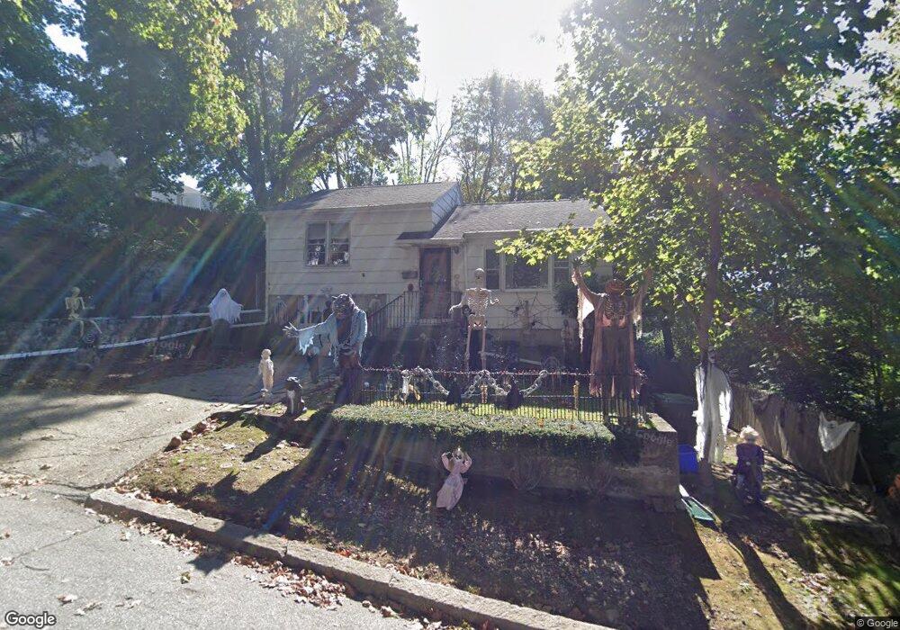 50 Crest St, New London, CT 06320 - photo 1