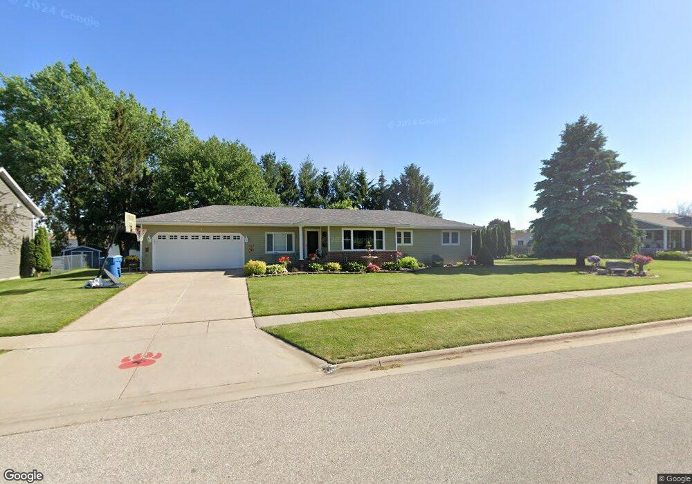 4025 Sager Ave, Waterloo, IA 50701 - photo 1