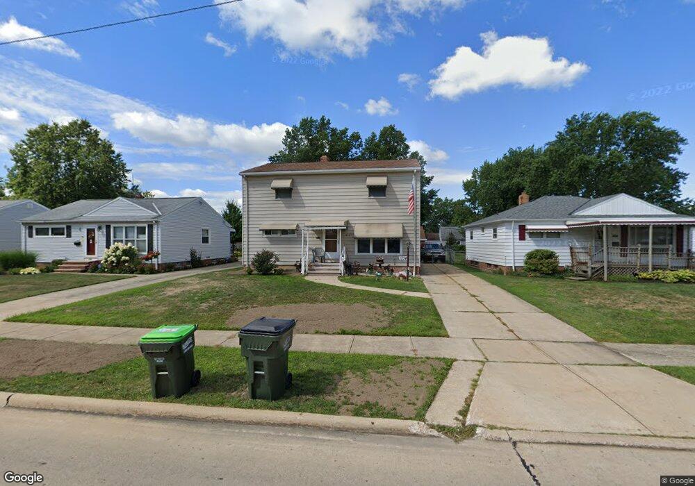 1734 Rush Rd, Wickliffe, OH 44092 - photo 1