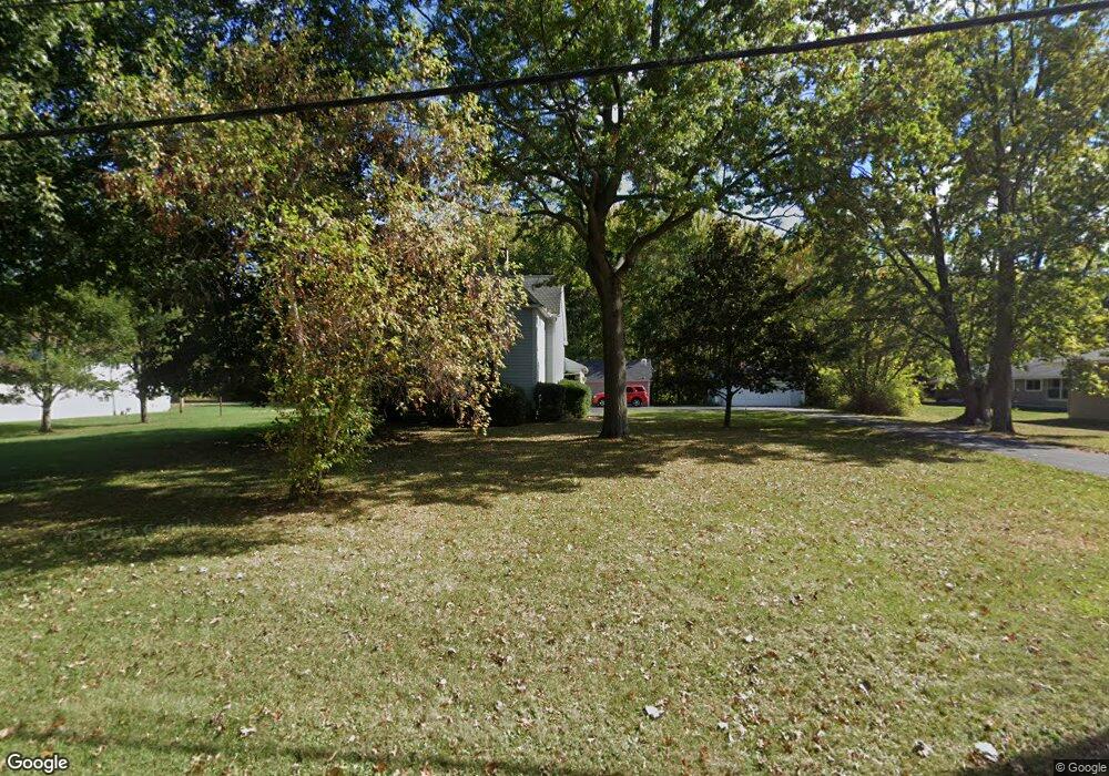 521 Harris Rd, Sheffield Lake, OH 44054 - photo 1