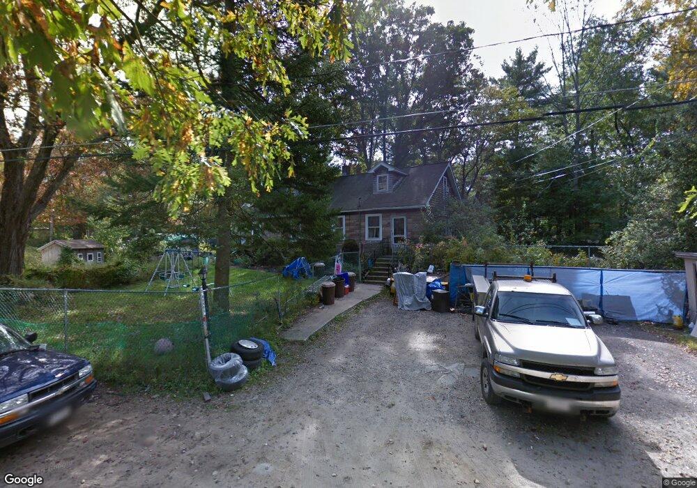 2 Clinton St, Wilmington, MA 01887 - photo 1