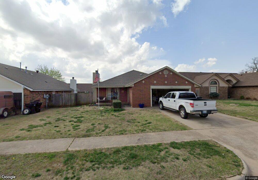 2212 NE 10th St, Moore, OK 73160 - photo 1