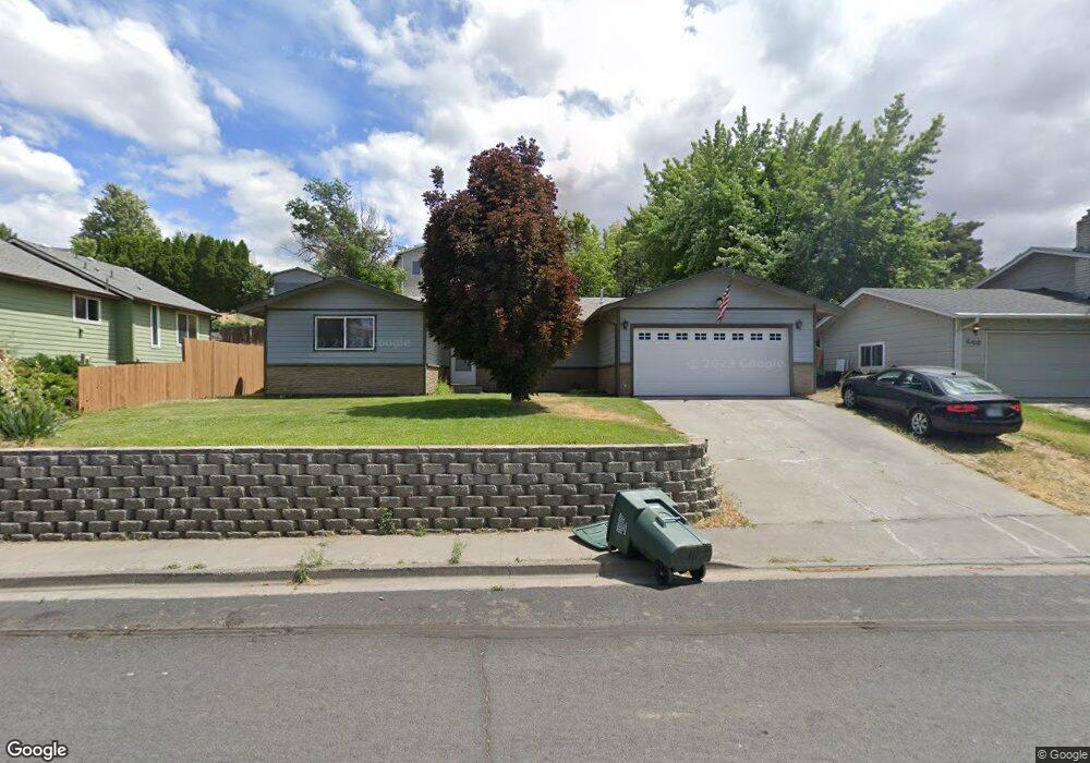 452 NW 22nd St, Pendleton, OR 97801 - photo 1