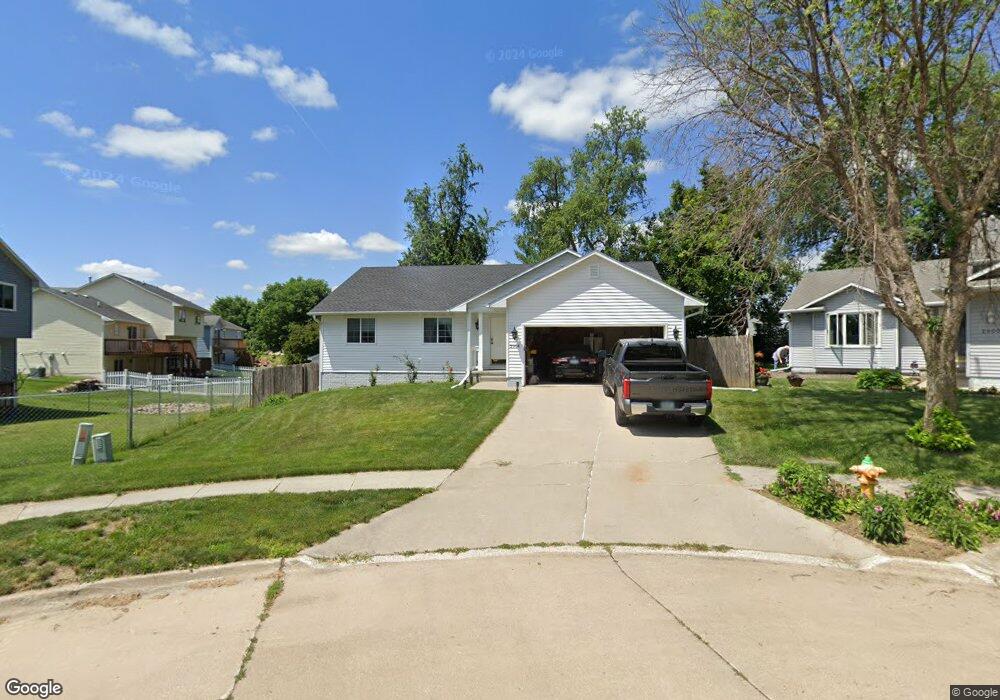 2904 Deep Woods Ct, Des Moines, IA 50320 - photo 1