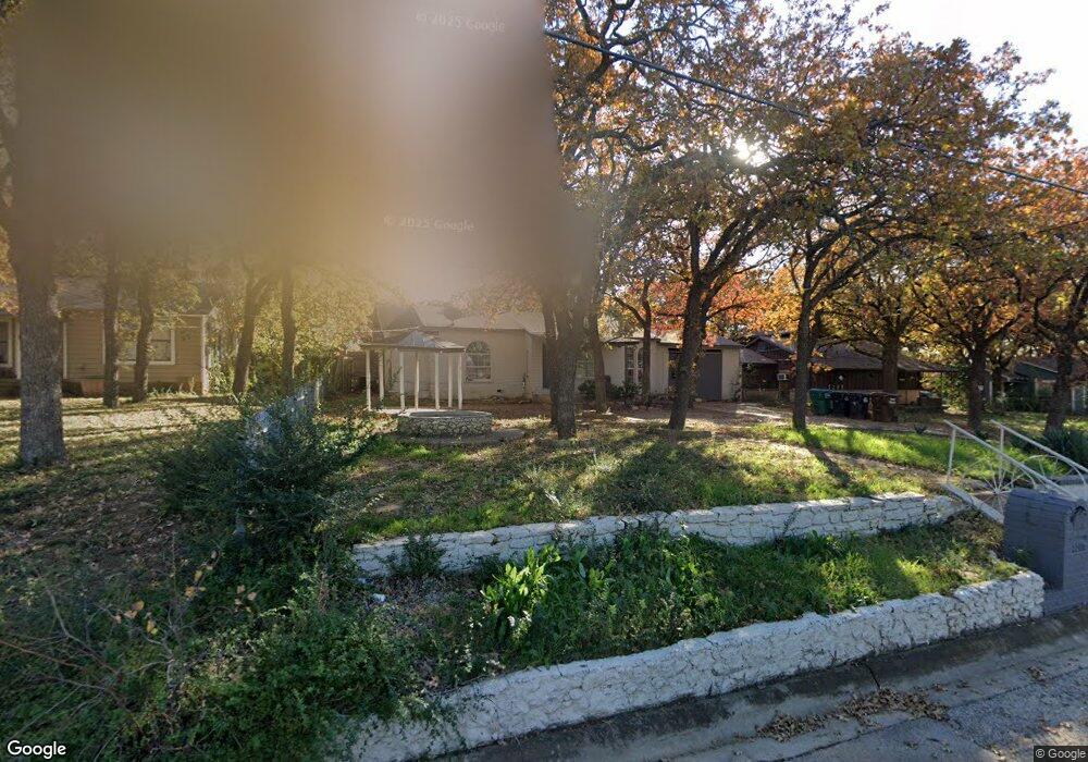 1209 Lindsey St, Denton, TX 76205 - photo 1