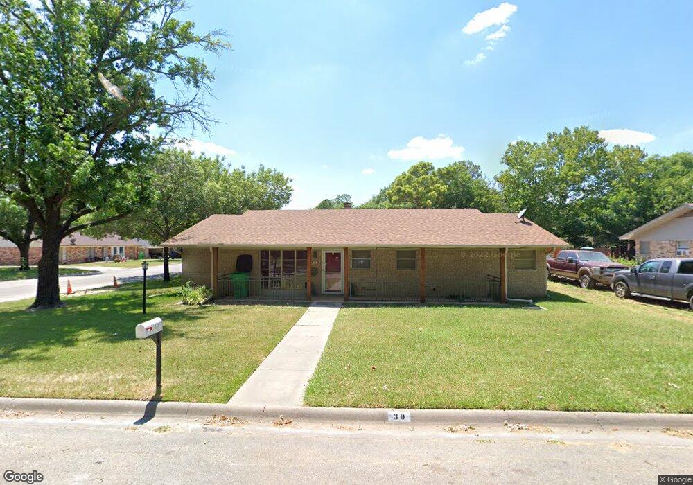 30 Scotsmeadow St, Gainesville, TX 76240 - photo 1