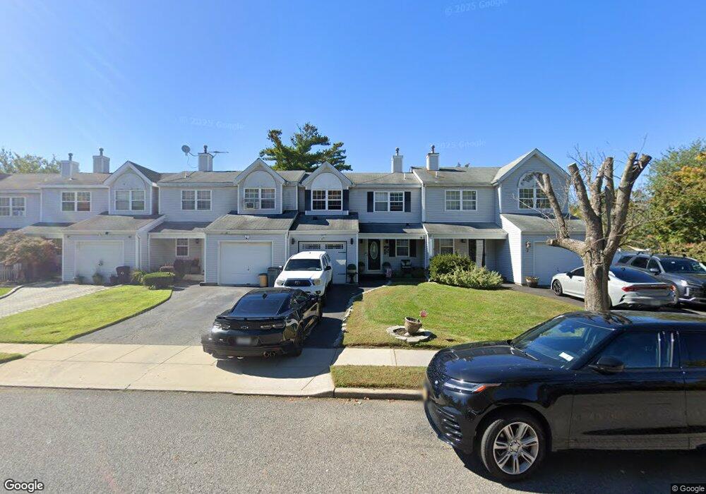 4 Beech St, Central Islip, NY 11722 - photo 1