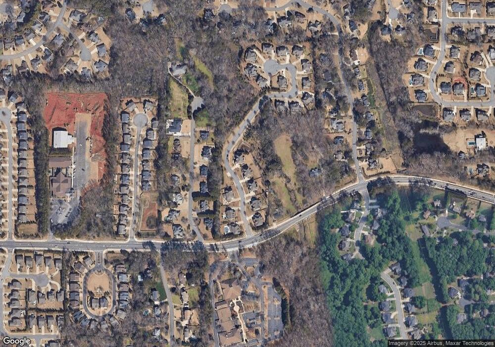 12257 Ferncreek Dr, Alpharetta, GA 30004 - photo 1