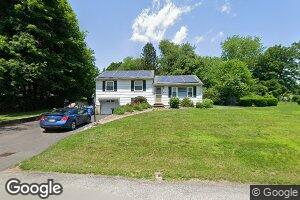 34 Franklin Rd, Hyde Park, NY 12538