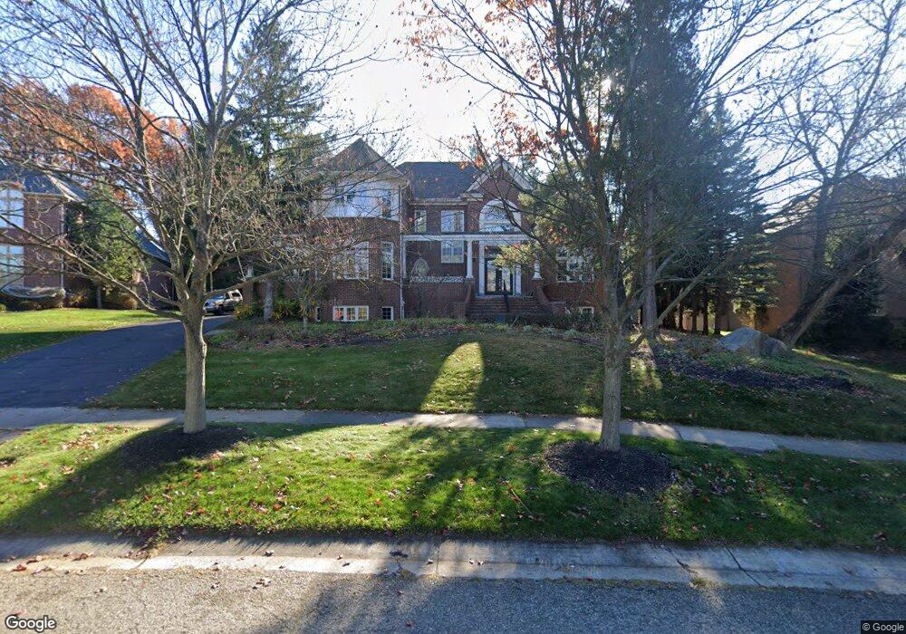 6637 Crest Top Dr, West Bloomfield, MI 48322 - photo 1