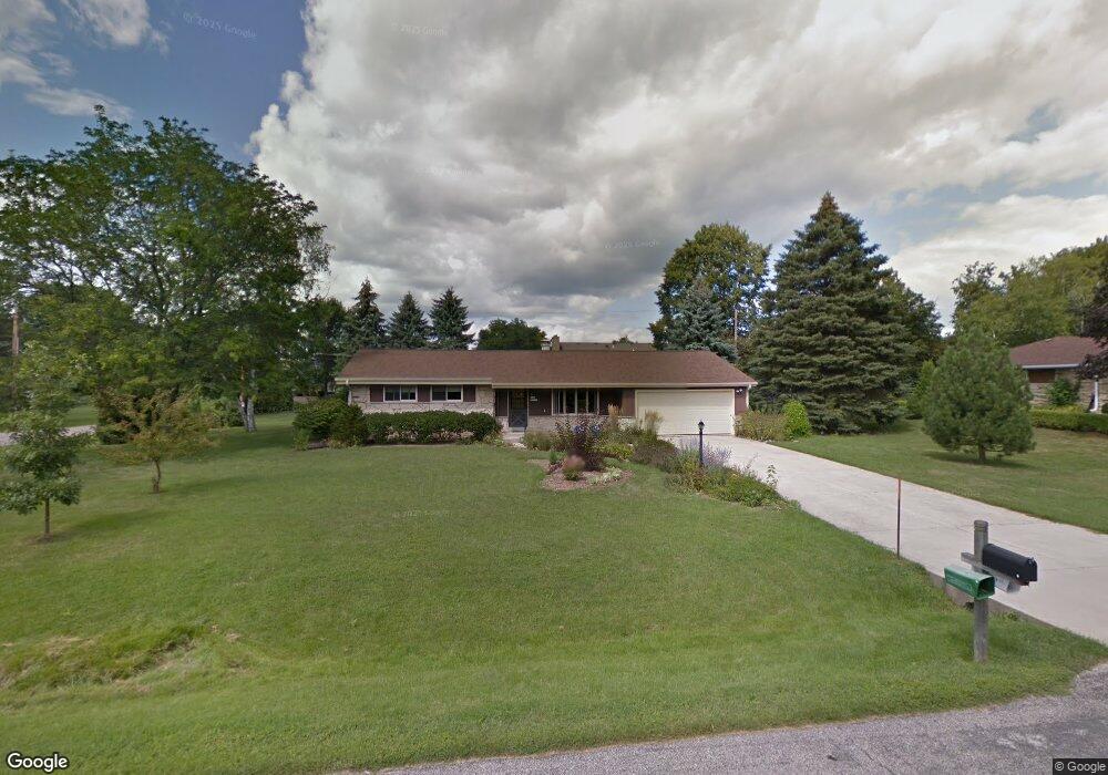 N102W15426 Venus Ct, Germantown, WI 53022 - photo 1