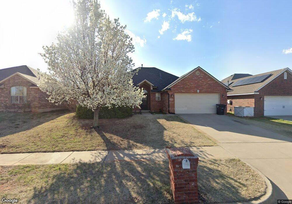 513 Nathan Ln, Moore, OK 73160 - photo 1
