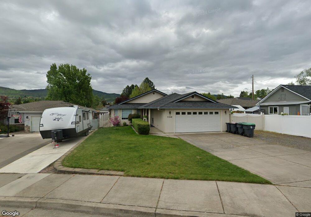 1328 N Modoc Ave, Medford, OR 97504 - photo 1