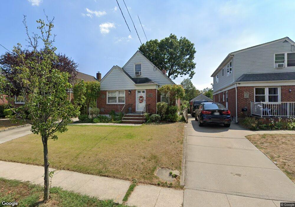 64 W Fenimore St, Valley Stream, NY 11580 - photo 1