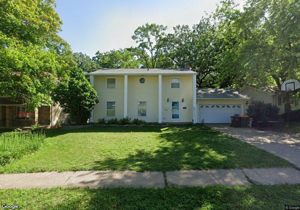 3505 N Elmwood Ave, Davenport, IA 52806 - photo 1