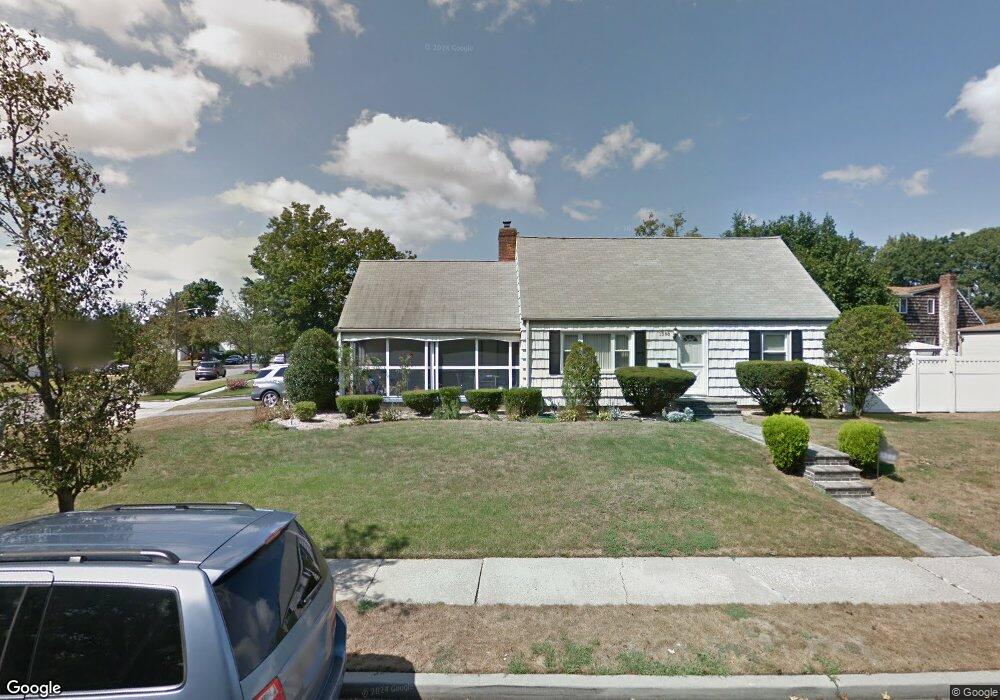 1388 Circle Dr E, North Baldwin, NY 11510 - photo 1