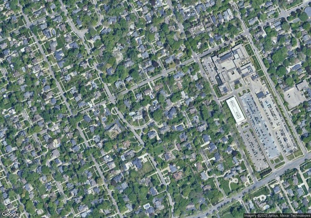 1018 Bishop Rd, Grosse Pointe Park, MI 48230 - photo 1