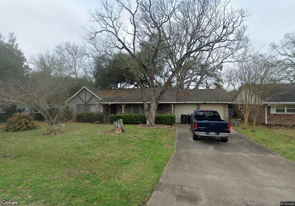 1507 Alta Vista Dr, Alvin, TX 77511 - photo 1