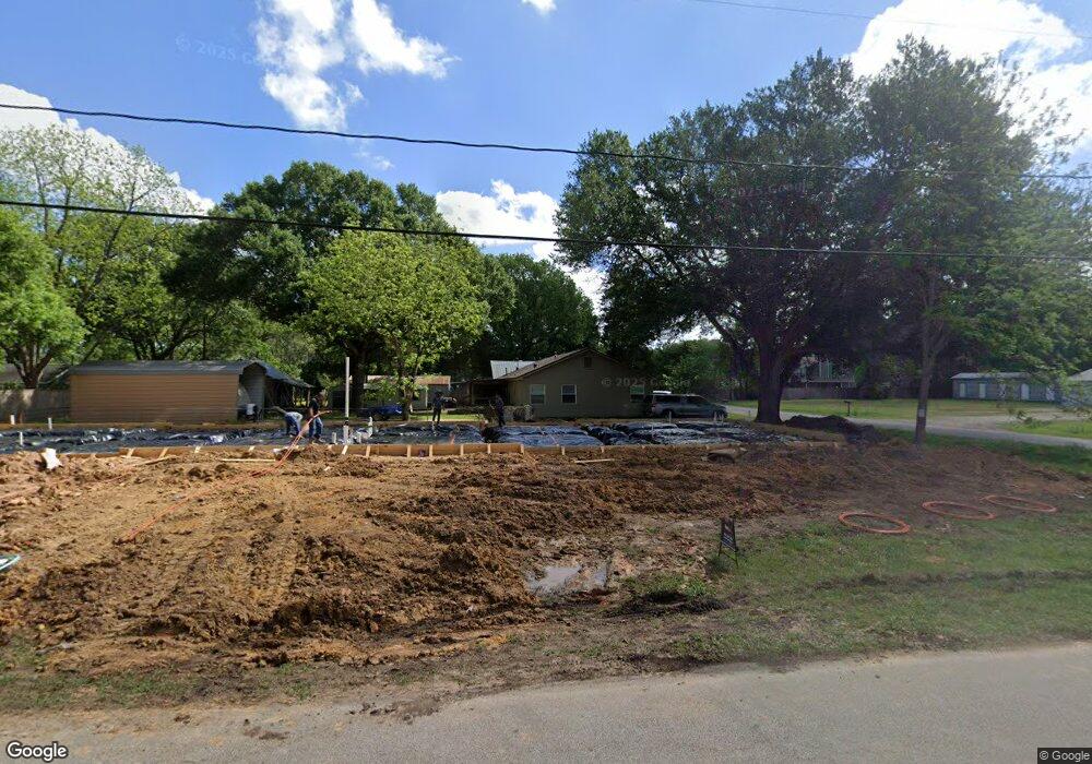 411 N Chestnut St, Tomball, TX 77375 - photo 1