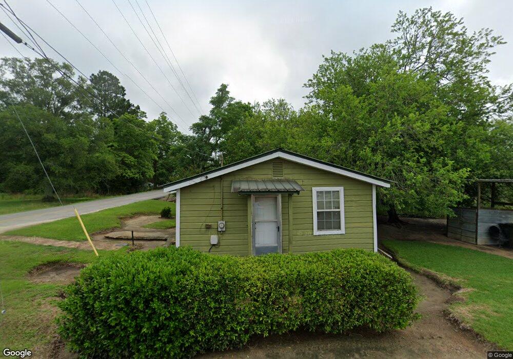 823 W Robinson Ave, Doerun, GA 31744 - photo 1