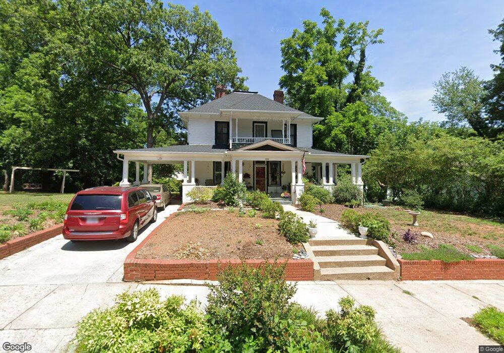 210 W Bell St, Statesville, NC 28677 - photo 1