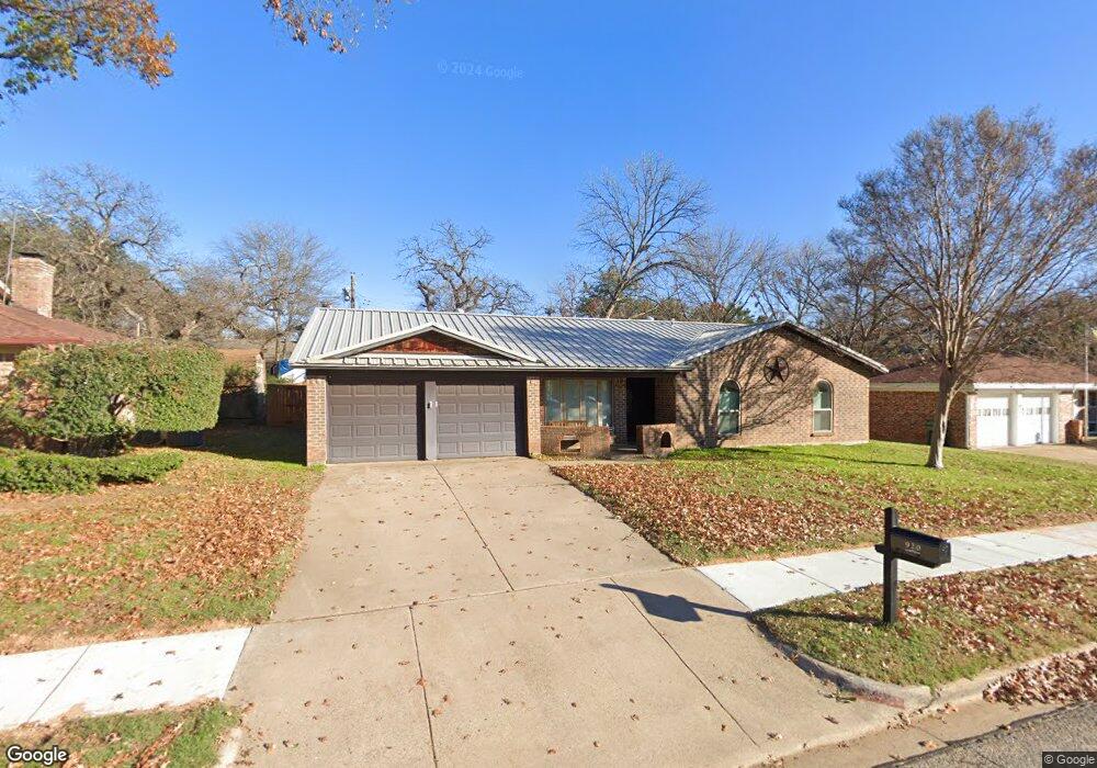 920 Chattanooga Dr, Bedford, TX 76022 - photo 1