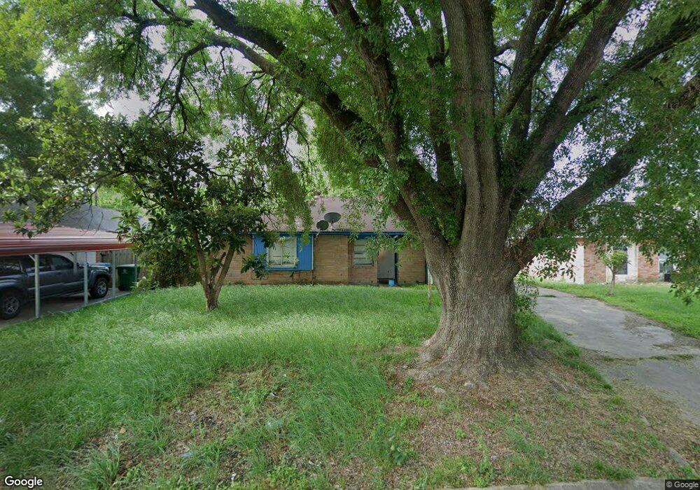 5737 Maywood Dr, Houston, TX 77053 - photo 1