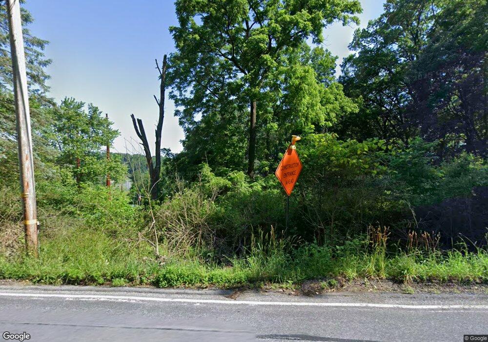 5517 Limeport Rd, Emmaus, PA 18049 - photo 1