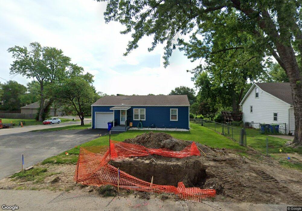 5537 Monrovia St, Shawnee, KS 66216 - photo 1