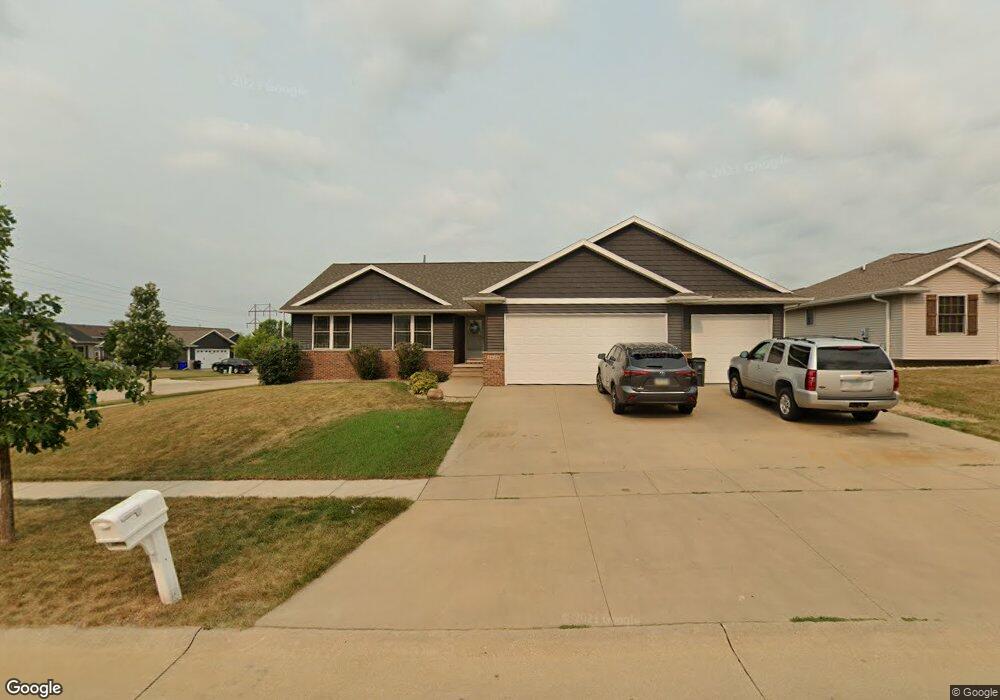 3626 Eagle Rd SW, Cedar Rapids, IA 52404 - photo 1