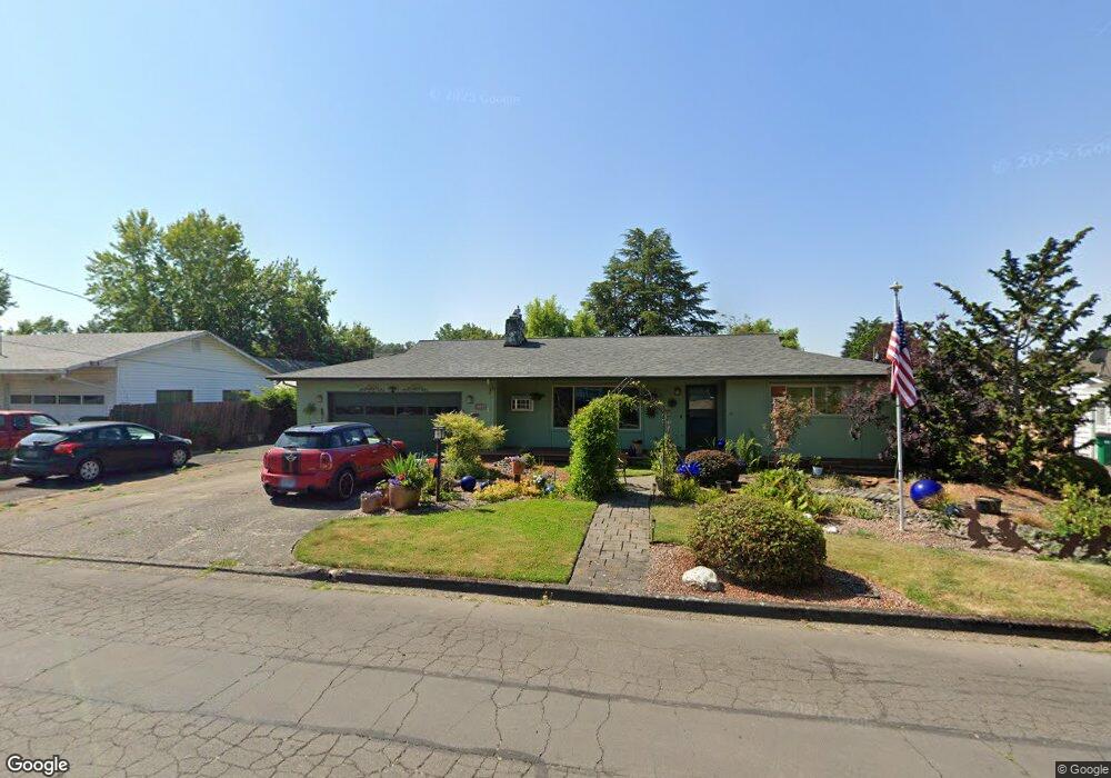 104 E 8th St, Newberg, OR 97132 - photo 1