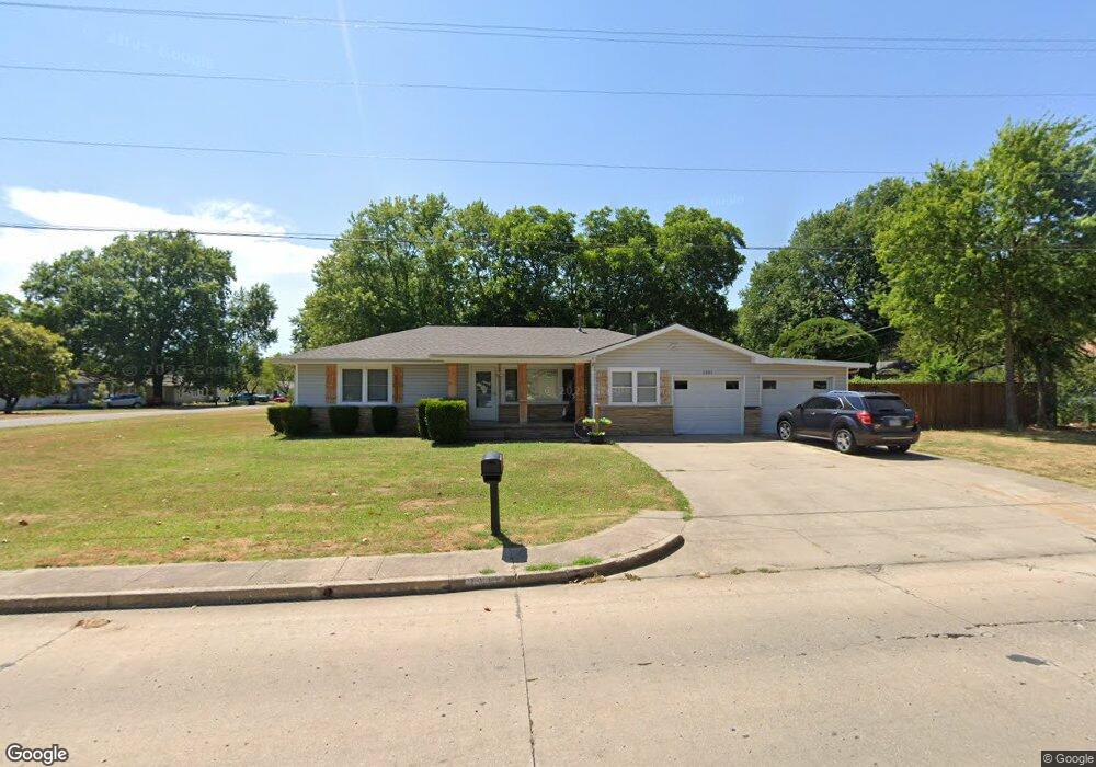1201 N Florence Ave, Claremore, OK 74017 - photo 1