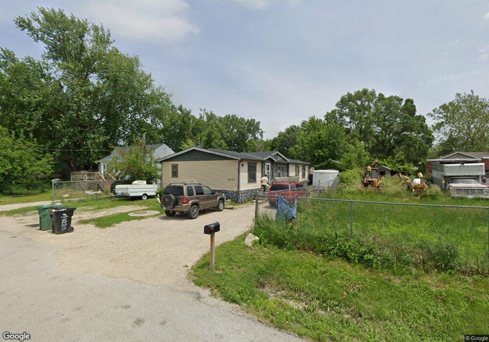 4225 NE 10th St, Des Moines, IA 50313 - photo 1