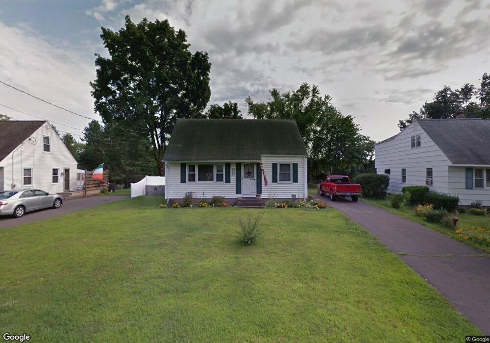 10 Kings Ct, Enfield, CT 06082 - photo 1