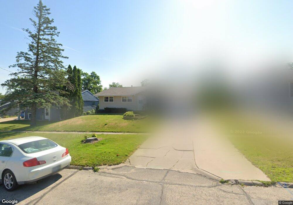 4624 Wenig Rd NE, Cedar Rapids, IA 52402 - photo 1