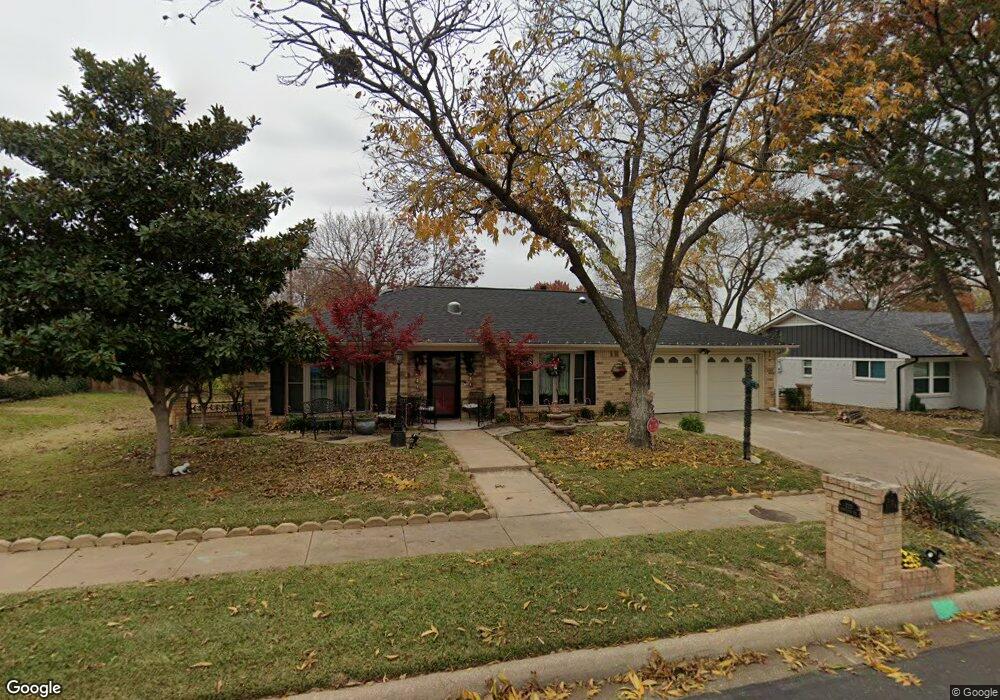 223 Carolyn Dr, Hurst, TX 76054 - photo 1