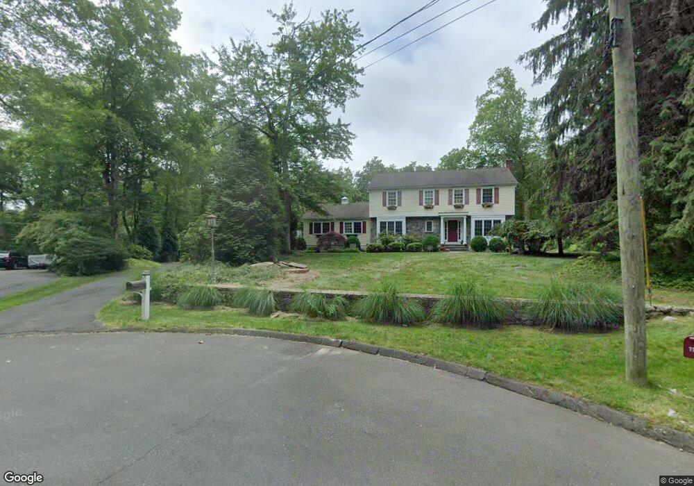 125 Tall Oaks Rd, Stamford, CT 06903 - photo 1