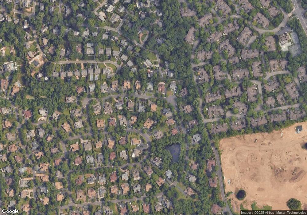 34 Bristol Dr, Manhasset, NY 11030 - photo 1