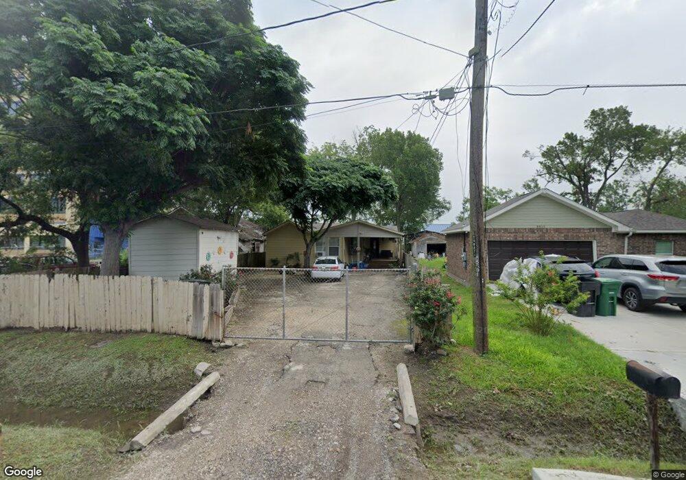 8818 Harrell St, Houston, TX 77093 - photo 1