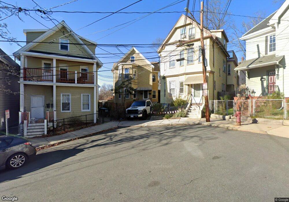 22 1/2 Wesley Park unit 1, Somerville, MA 02143 - photo 1