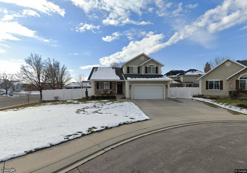 10271 N Honeycut Cir, Cedar Hills, UT 84062 - photo 1