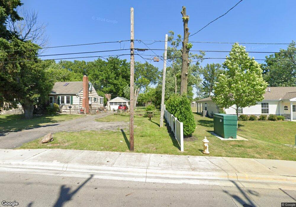 906 Rosemore Ave, Columbus, OH 43213 - photo 1